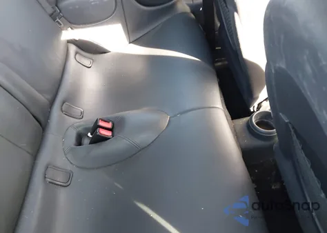 2002 Mini Cooper z USA, uszkodzony, nr VIN WMWRC33472TC37004